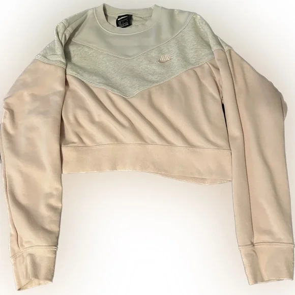 Nike Cropped Sweater - Picture 2 of 3